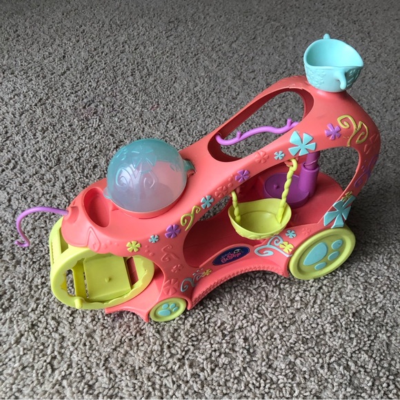 Littlest Pet Shop Toys Littlest Pet Shop Pet Vehicle Paw Powered